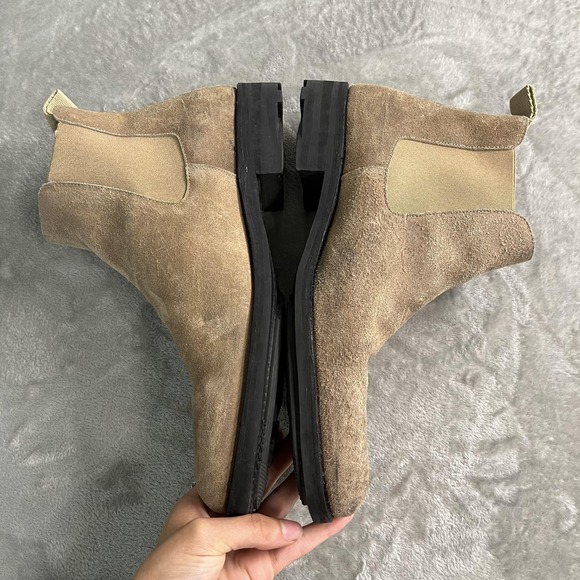 TAFT Chelsea Boots Mens Size 10 EU 43 Beige Suede Pull On Ankle Lug Sole